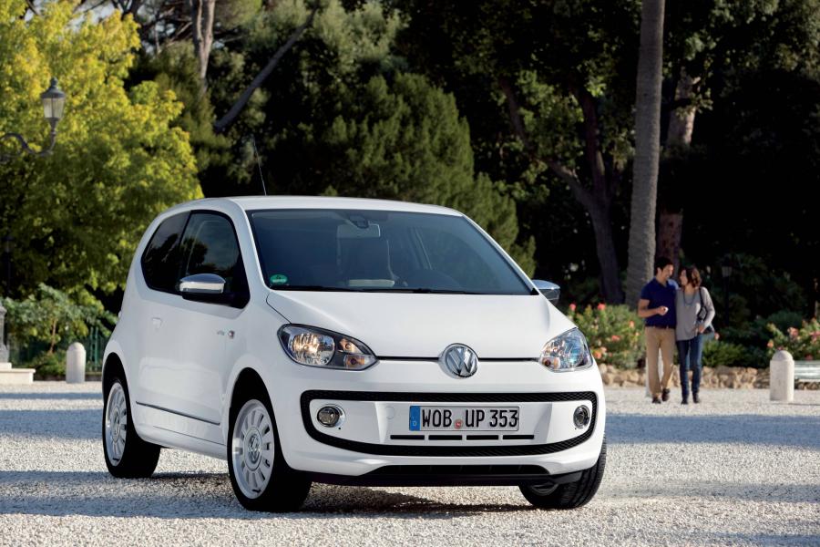  Volkswagen up! 2011 года  (фото 32 из 173)